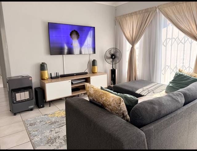 3 BEDROOM HOUSE FOR SALE IN WATERKLOOF EAST